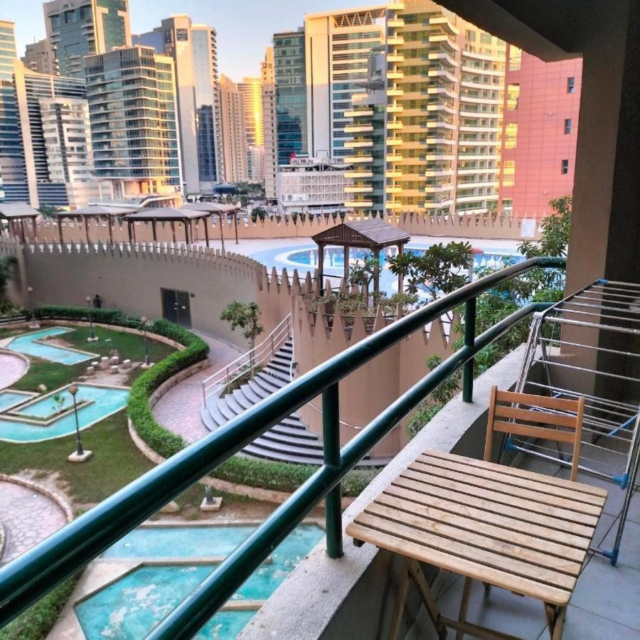 Vista Partition Room In Tecom Near Internet City Metro Dubai Exterior photo