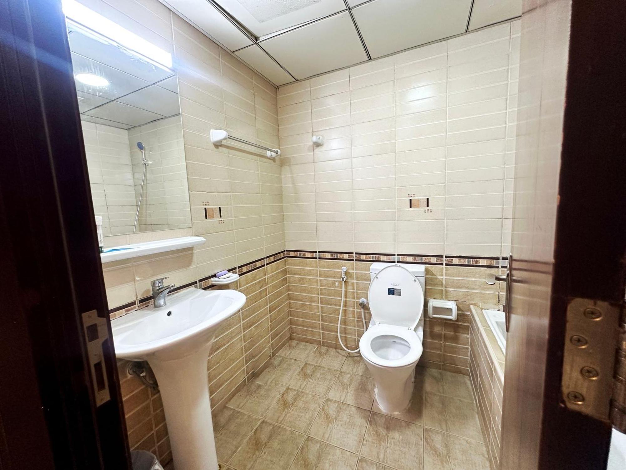 Vista Partition Room In Tecom Near Internet City Metro Dubai Exterior photo